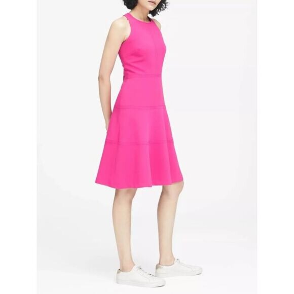 NWT BANANA REPUBLIC Stretch Racerback Fit-and-Flare Sz 0 Black - Picture 2 of 7